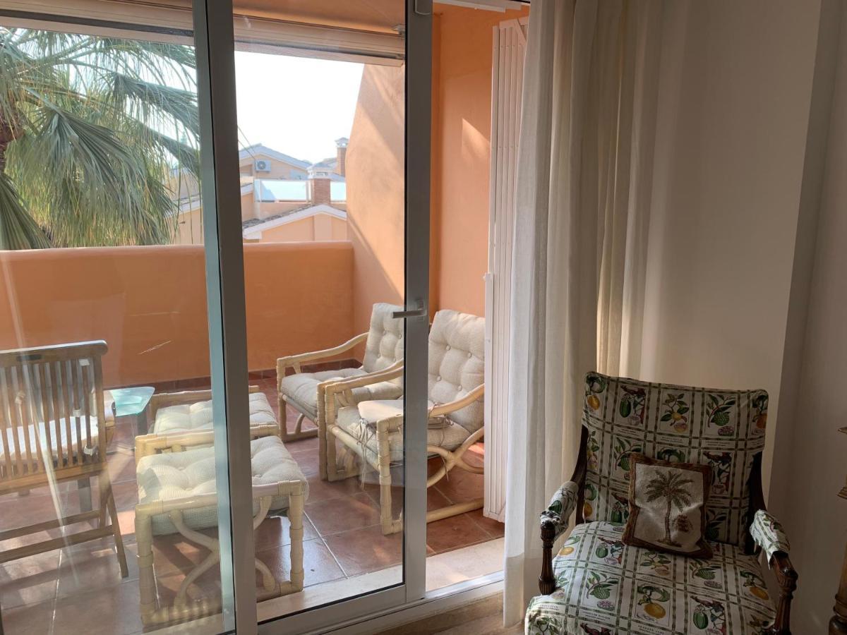 Primera Linea De Playa En Chapas Apartment Marbella