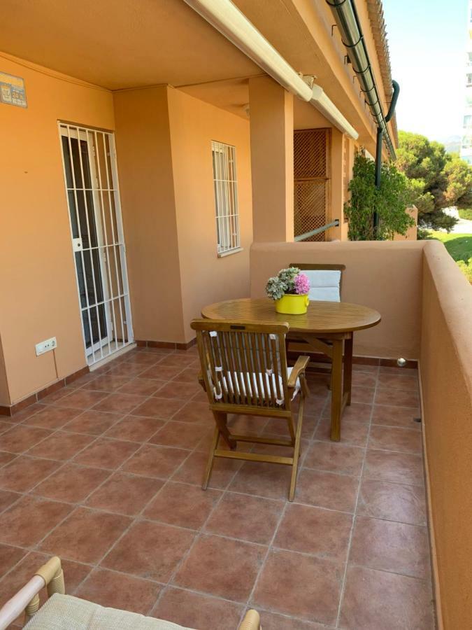 Primera Linea De Playa En Chapas Apartamento Marbella