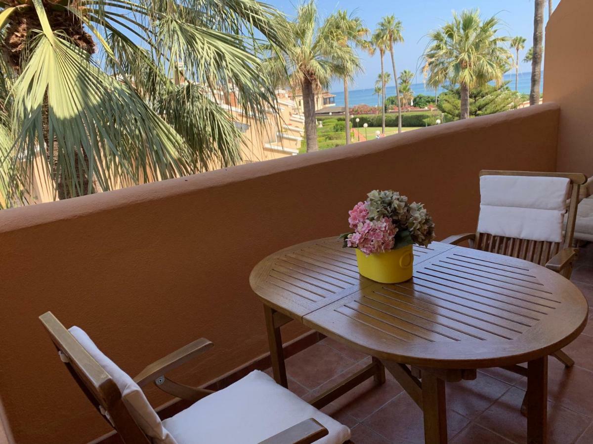 Primera Linea De Playa En Chapas Appartamento Marbella